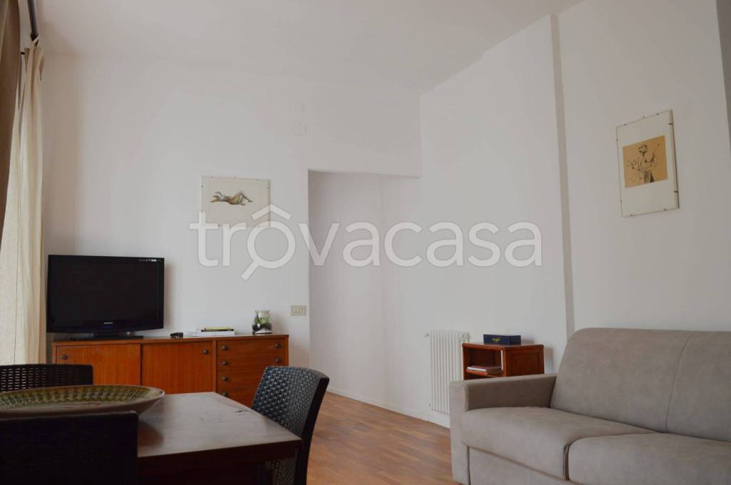 appartamento in vendita a Palermo in zona Malaspina/Palagonia