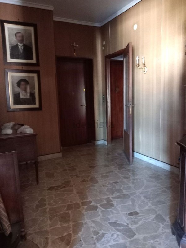 appartamento in vendita a Palermo in zona Malaspina/Palagonia