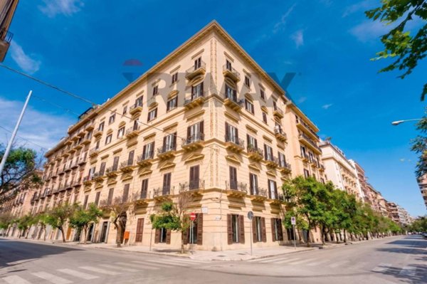 quadrivano in vendita a Palermo in zona Libertà