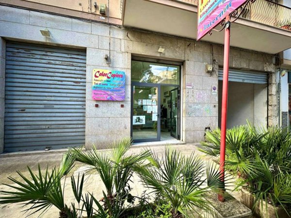negozio in vendita a Palermo in zona Settecannoli
