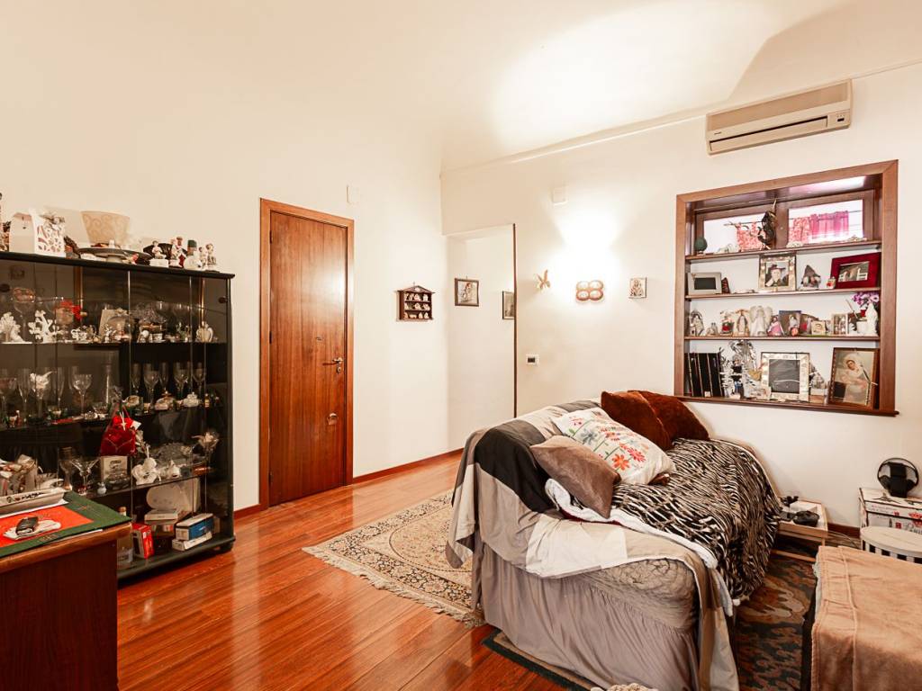appartamento in vendita a Palermo in zona Zisa