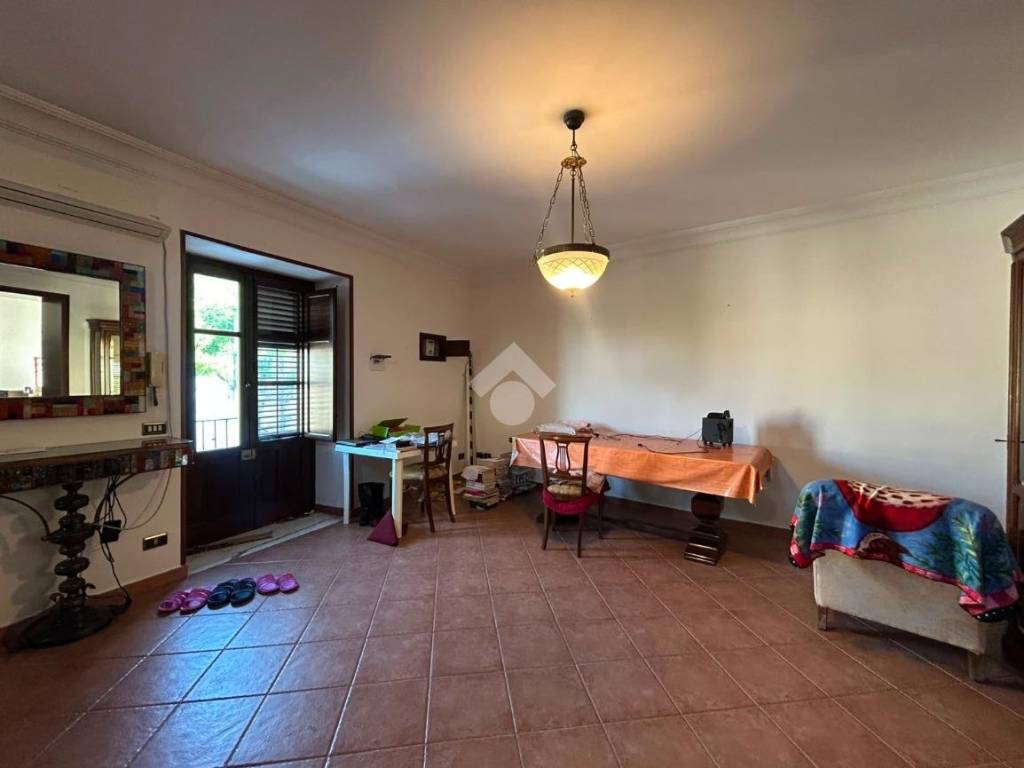 intera palazzina in vendita a Palermo in zona Villagrazia/Falsomiele