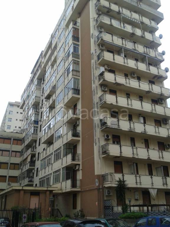 ufficio in vendita a Palermo in zona Uditore