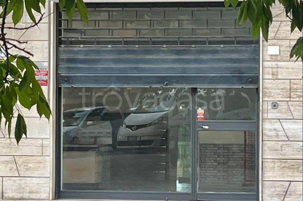negozio in vendita a Palermo in zona Resuttana