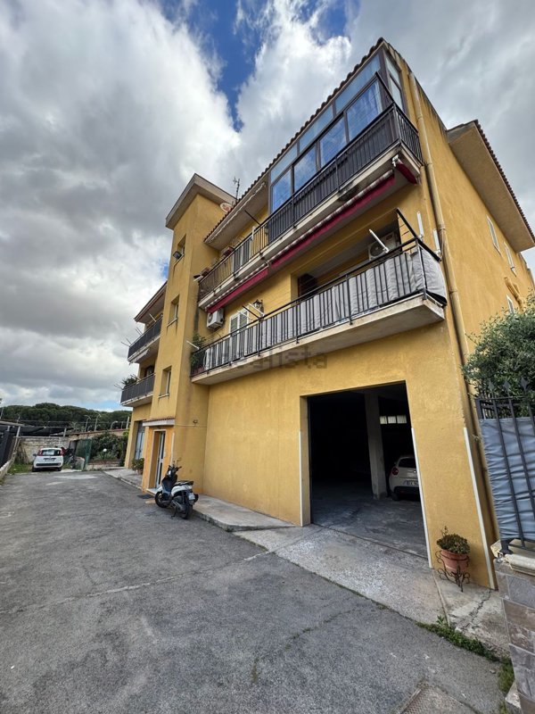 appartamento in vendita a Palermo in zona Chiavelli