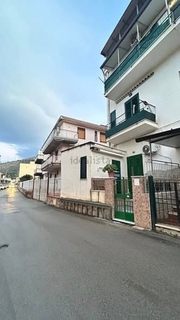 appartamento in vendita a Palermo in zona Chiavelli