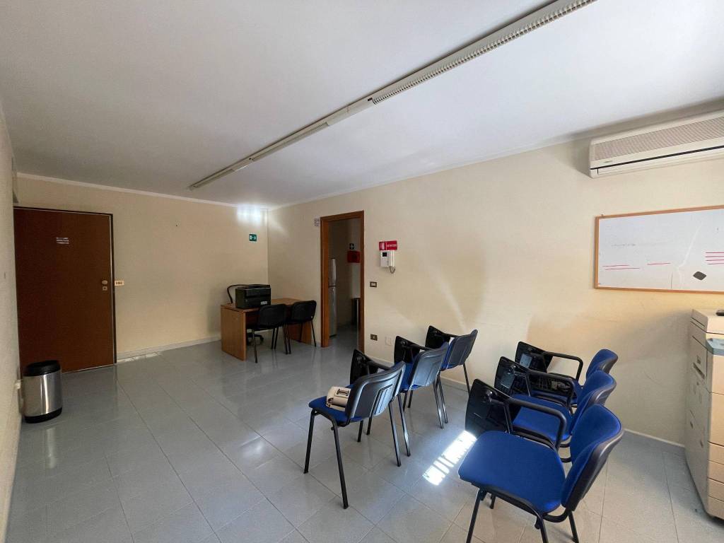 ufficio in vendita a Palermo in zona Pallavicino