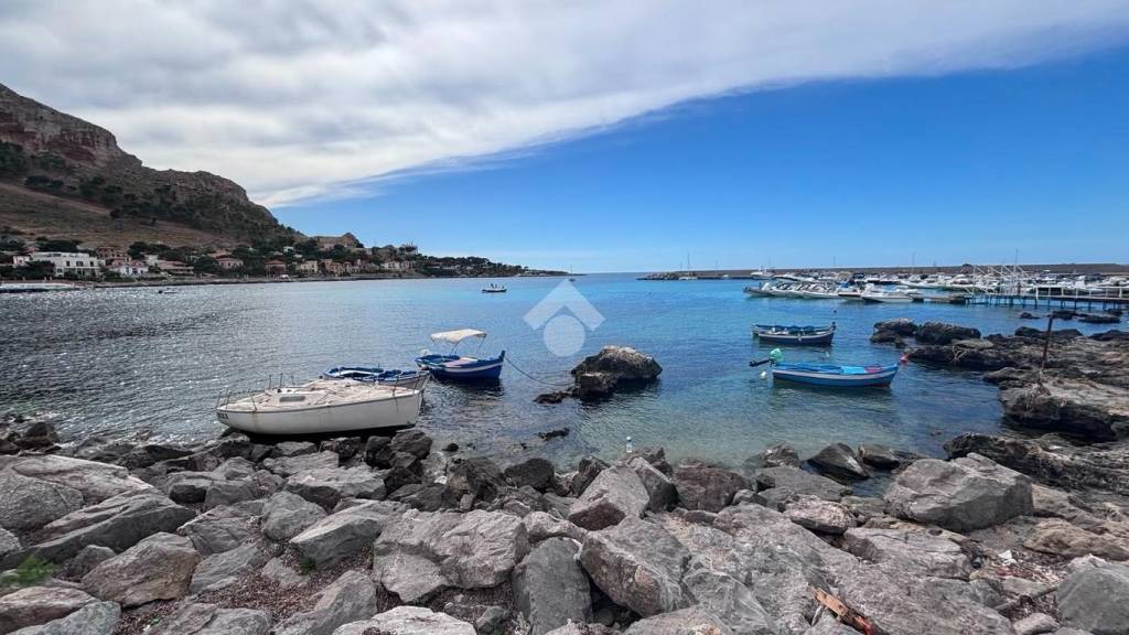 appartamento in vendita a Palermo in zona Sferracavallo