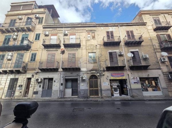 appartamento in vendita a Palermo in zona Zisa