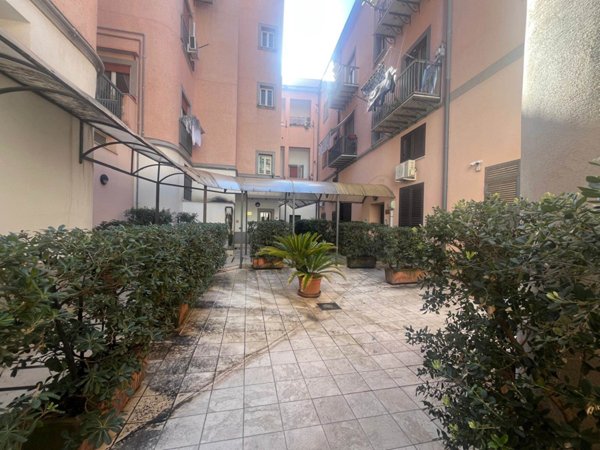 ufficio in vendita a Palermo in zona Oreto