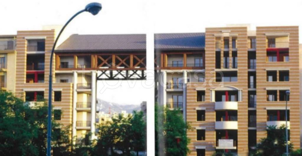 appartamento in vendita a Palermo in zona Zisa