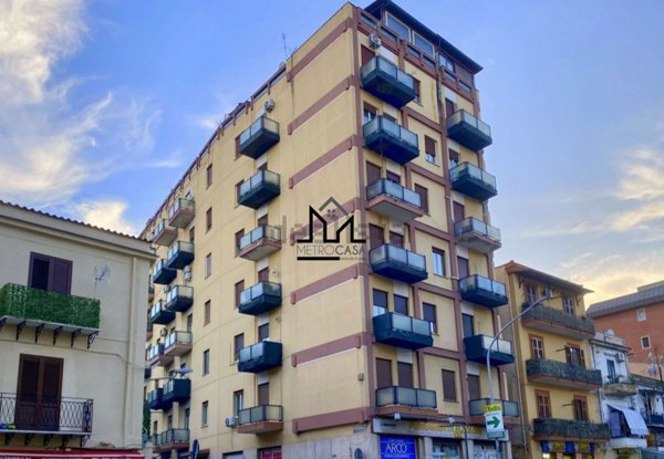 appartamento in vendita a Palermo in zona Zisa