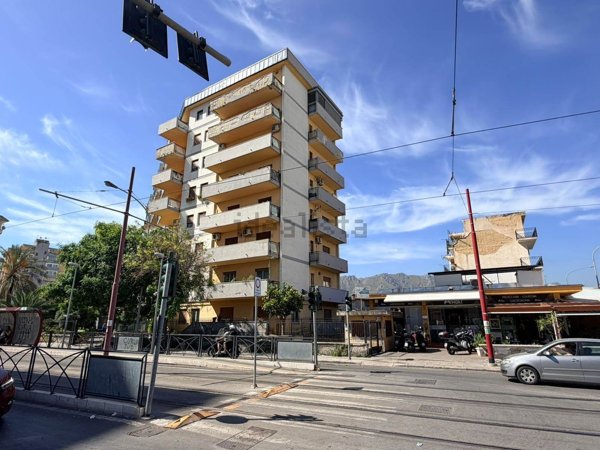 appartamento in vendita a Palermo in zona Settecannoli
