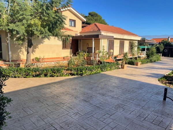 casa indipendente in vendita a Palermo