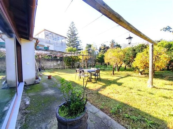casa indipendente in vendita a Palermo in zona Altarello