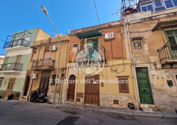 appartamento in vendita a Palermo in zona Villagrazia/Falsomiele