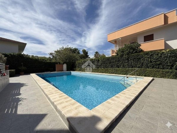 casa indipendente in vendita a Palermo in zona Mondello