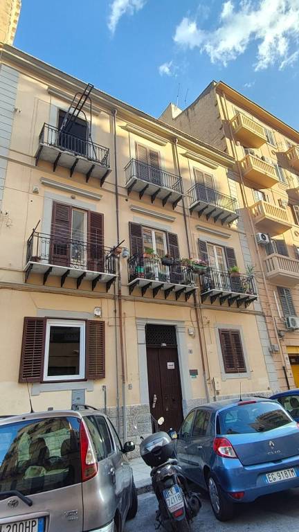appartamento in vendita a Palermo in zona Politeama