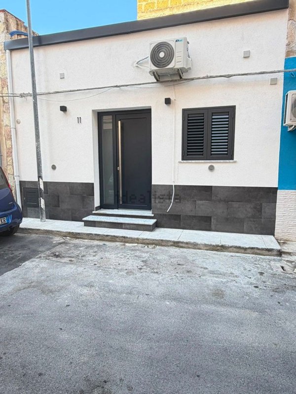 appartamento in vendita a Palermo in zona Partanna