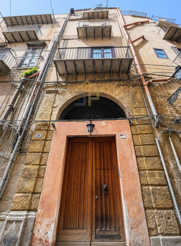appartamento in vendita a Palermo in zona Centro storico