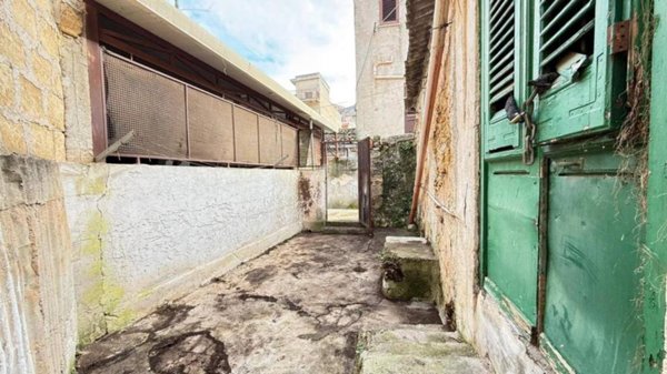 appartamento in vendita a Palermo in zona Uditore