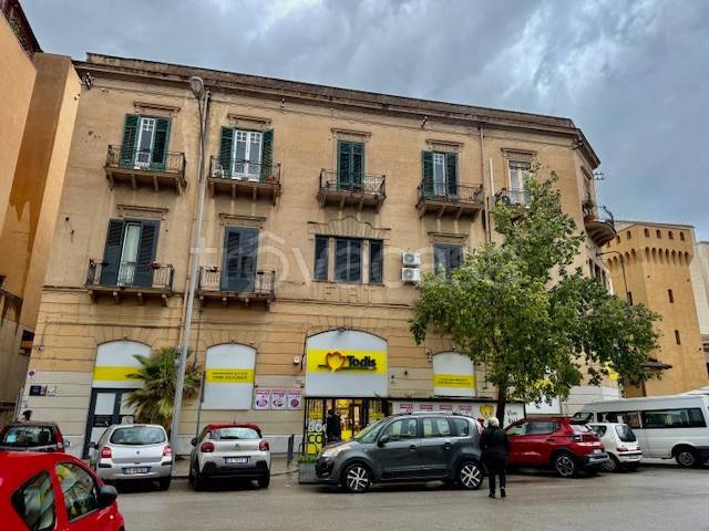 appartamento in vendita a Palermo in zona Zisa