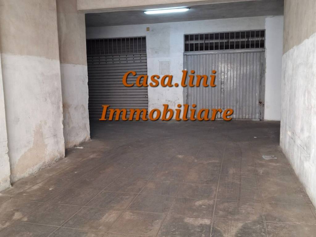 locale di sgombero in vendita a Palermo in zona Settecannoli