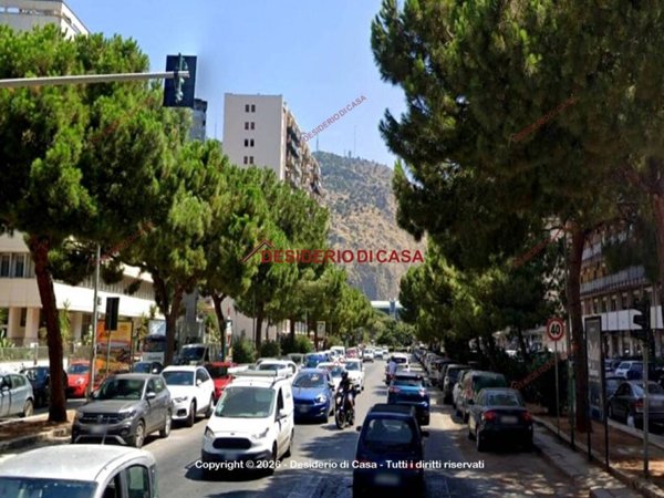 appartamento in vendita a Palermo in zona Politeama