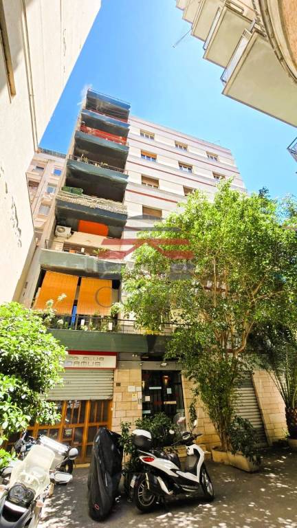 casa indipendente in vendita a Palermo in zona Libertà