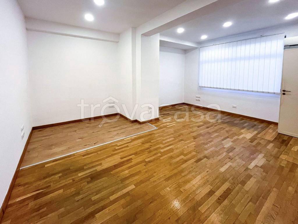 appartamento in vendita a Palermo in zona Malaspina/Palagonia