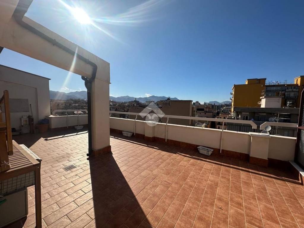 appartamento in vendita a Palermo in zona Oreto