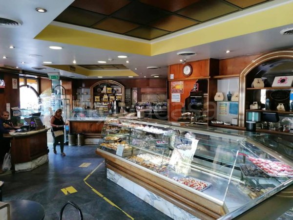 negozio in vendita a Palermo in zona Oreto