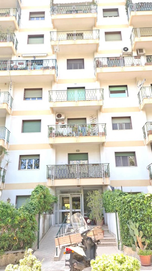appartamento in vendita a Palermo in zona Libertà