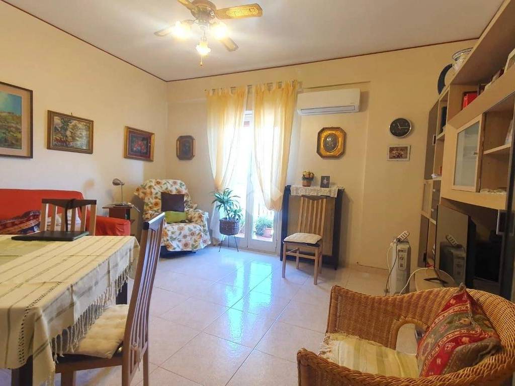 appartamento in vendita a Palermo in zona Partanna