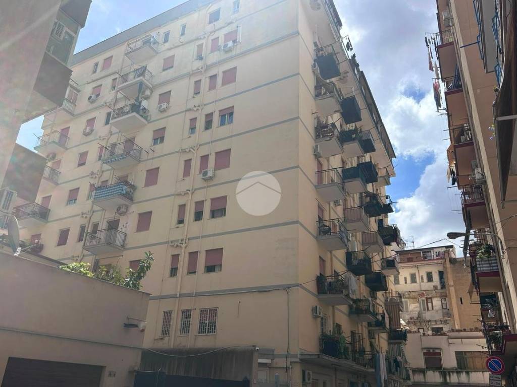 appartamento in vendita a Palermo in zona Malaspina/Palagonia