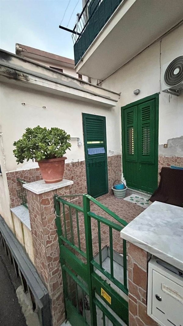 appartamento in vendita a Palermo in zona Chiavelli