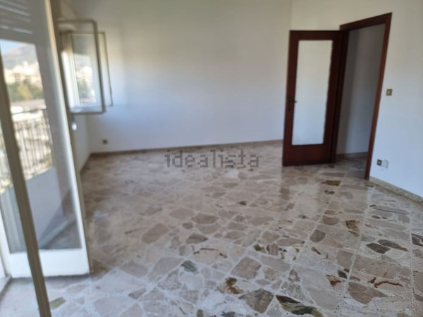 appartamento in vendita a Palermo in zona Montegrappa / Santa Rosalia