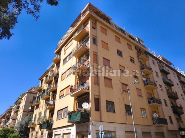 appartamento in vendita a Palermo in zona Libertà