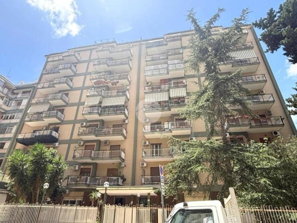 appartamento in vendita a Palermo in zona Malaspina/Palagonia