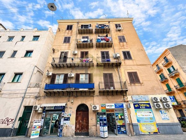 appartamento in vendita a Palermo in zona Montegrappa / Santa Rosalia