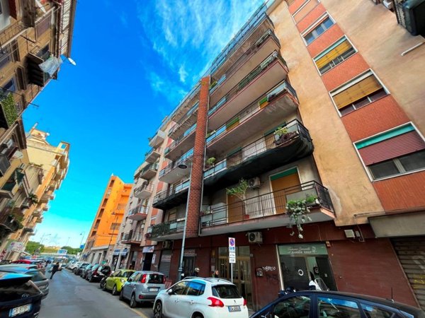 appartamento in vendita a Palermo in zona Politeama