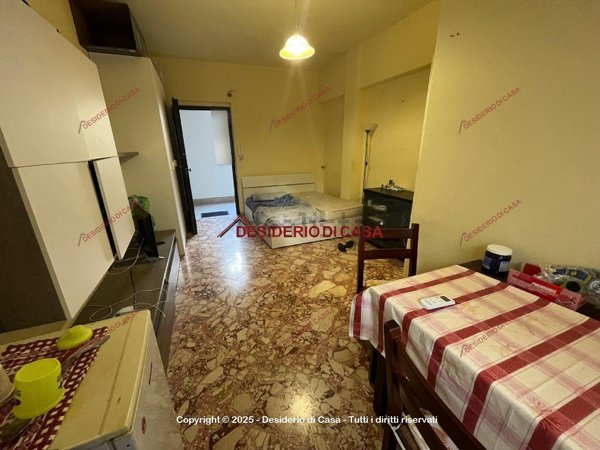ufficio in vendita a Palermo in zona Malaspina/Palagonia