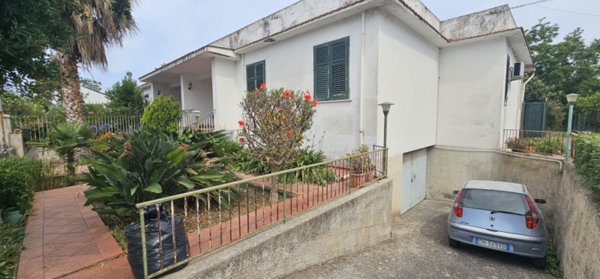 casa indipendente in vendita a Palermo in zona Pallavicino