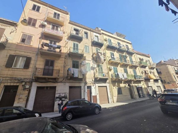 appartamento in vendita a Palermo in zona Montegrappa / Santa Rosalia