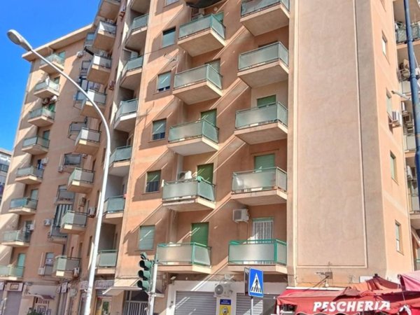 appartamento in vendita a Palermo in zona Roccella
