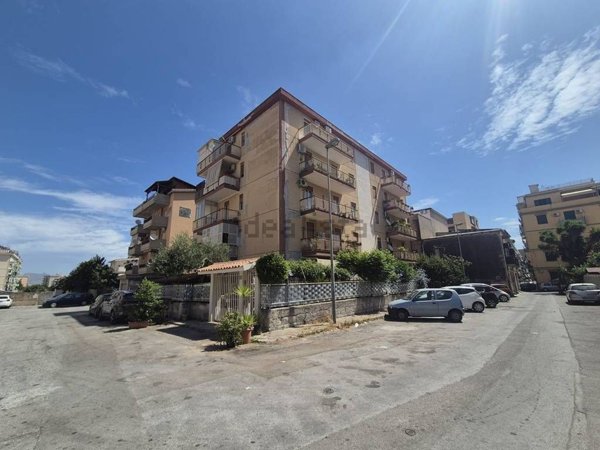 appartamento in vendita a Palermo in zona Altarello
