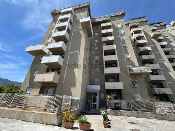appartamento in vendita a Palermo in zona Roccella