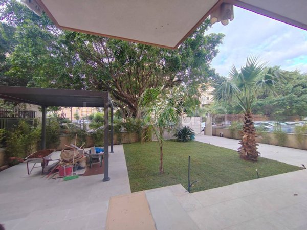 appartamento in vendita a Palermo in zona Malaspina/Palagonia