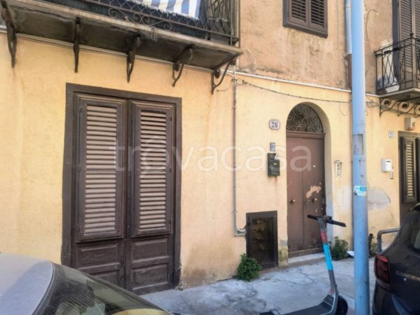 appartamento in vendita a Palermo in zona Zisa