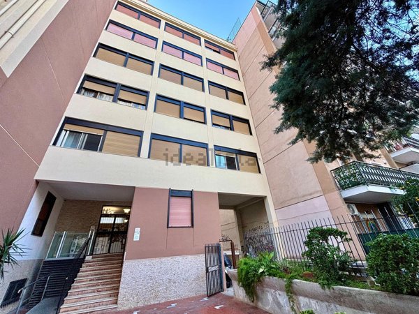 ufficio in vendita a Palermo in zona Uditore